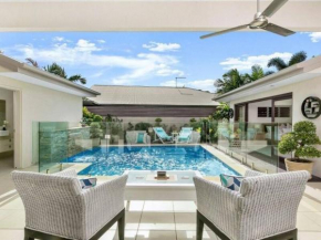 'Premier Palm Cove' Tropical Living At Its Best
